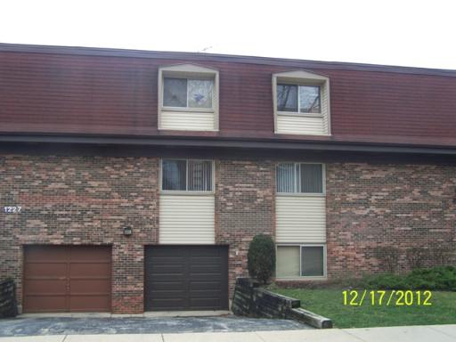 1227 E Washington St #301B, Des Plaines, IL 60016 photo 1
