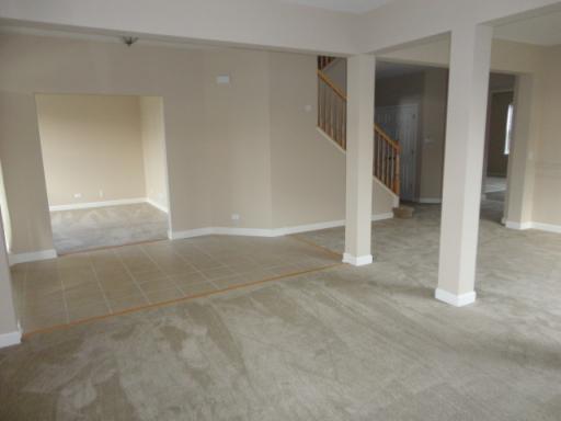 467 Mooresfield St, Elgin, IL 60124 photo 5