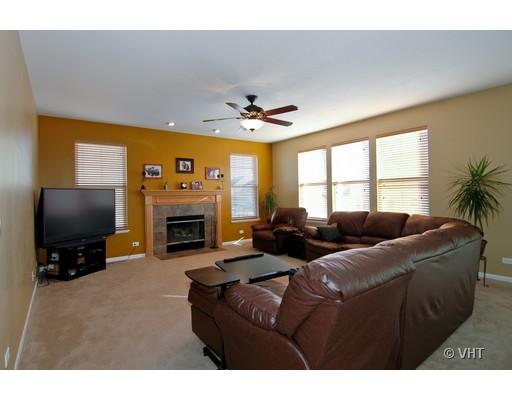 297 Sonora Dr, Elgin, IL 60124 photo 6