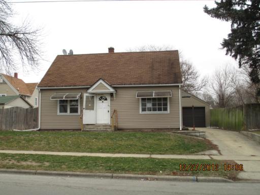 906 Jackson St, Aurora, IL 60505 photo 1
