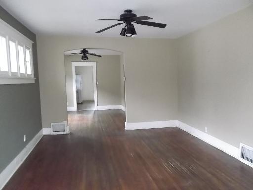 831 S Watson St, Aurora, IL 60505 photo 3