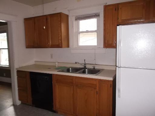 831 S Watson St, Aurora, IL 60505 photo 4