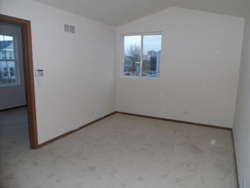 1069 Symphony Dr, Aurora, IL 60507 photo 4