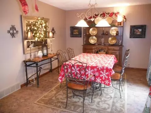 2130 E Tenth Rd, Oglesby, IL 61348 photo 6