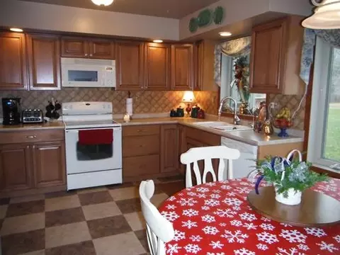2130 E Tenth Rd, Oglesby, IL 61348 photo 7