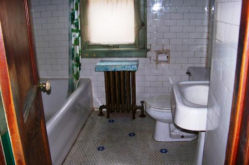 Undisclosed, Berwyn, IL 60402 photo 12