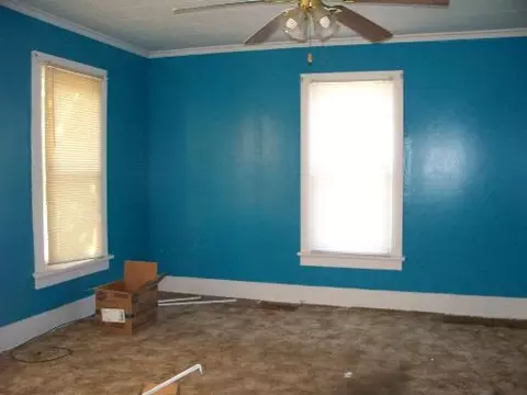 1002 E First St, Streator, IL 61364 photo 9