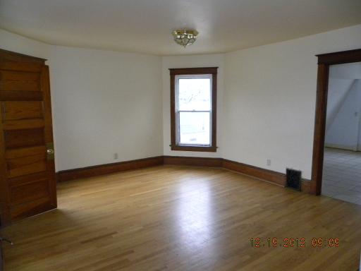 210 Cherry St, Elgin, IL 60120 photo 7