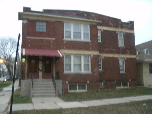8154 S Clyde Ave, Chicago, IL 60617 photo 1