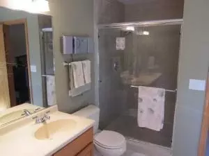 253 Robincrest Ln, Lindenhurst, IL 60046 photo 13