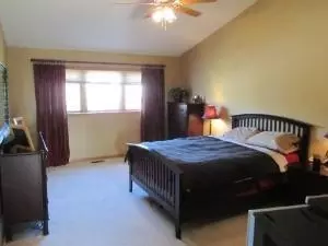 253 Robincrest Ln, Lindenhurst, IL 60046 photo 8