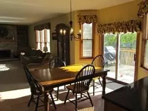 253 Robincrest Ln, Lindenhurst, IL 60046 photo 6