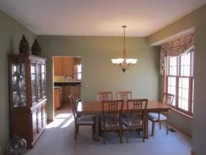 253 Robincrest Ln, Lindenhurst, IL 60046 photo 3