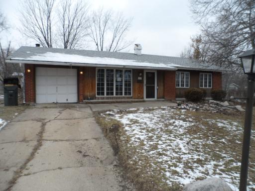 1460 Elizabeth Ct, Hoffman Estates, IL 60195 photo 1