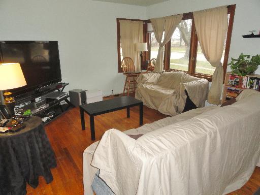 893 Stewart Ave, Elgin, IL 60120 photo 3