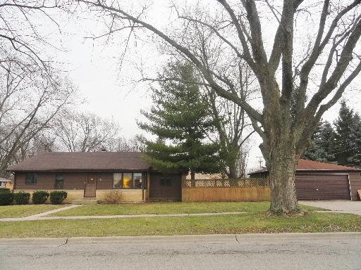 893 Stewart Ave, Elgin, IL 60120 photo 1