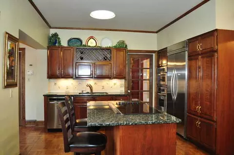 207 Maplewood Rd, Riverside, IL 60546 photo 13