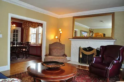 207 Maplewood Rd, Riverside, IL 60546 photo 4