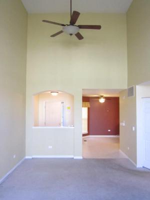 2252 Scott Ln, Aurora, IL 60502 photo 2
