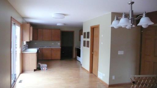 115 Shawnee Ln, Harvard, IL 60033 photo 2
