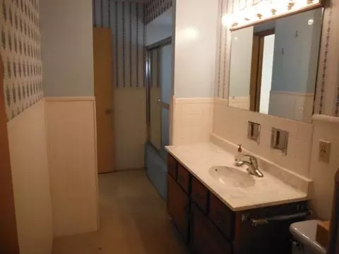 2022 Tenth St, Peru, IL 61354 photo 6