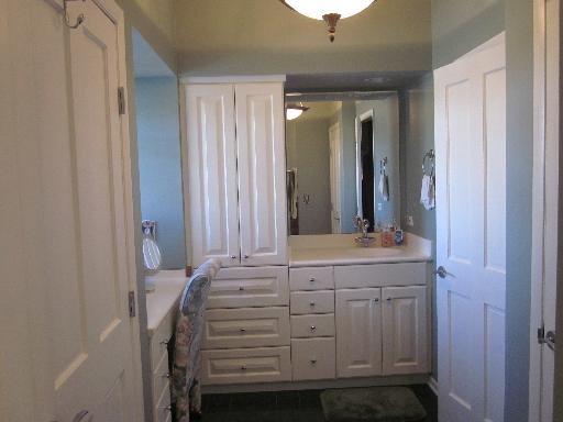 8 Kent Ct, Willowbrook, IL 60527 photo 7