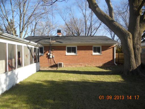 488 W Green Dr, Wheeling, IL 60090 photo 9