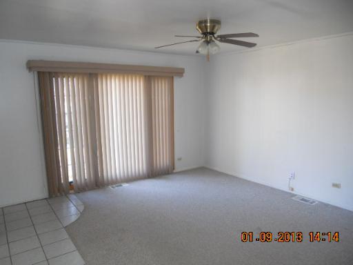 488 W Green Dr, Wheeling, IL 60090 photo 3