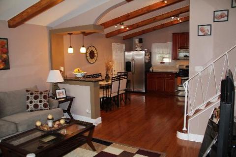 444 Florian Dr, Des Plaines, IL 60016 photo 3