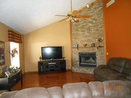 809 Burla Dr, Morris, IL 60450 photo 3