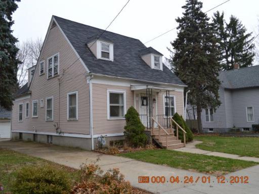 843 Augusta Ave, Elgin, IL 60120 photo 1