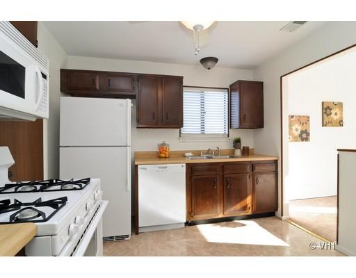 1534 Heather Ct #c2, Wheeling, IL 60090 photo 3