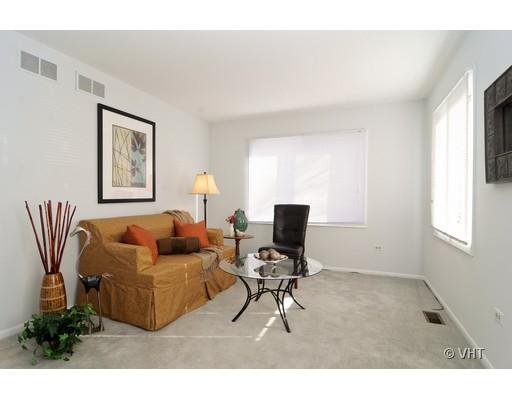 1481 Chippewa Trl, Wheeling, IL 60090 photo 2