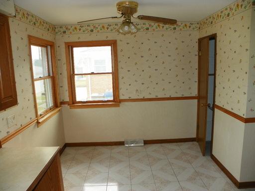 8007 Mcvicker Ave, Burbank, IL 60459 photo 5
