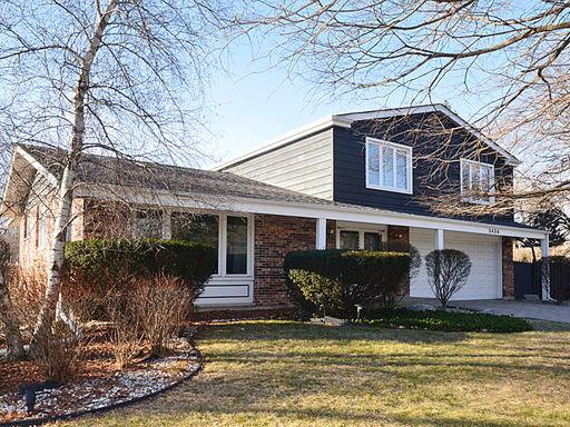 3434 Maple Leaf Dr, Glenview, IL 60026 photo 1