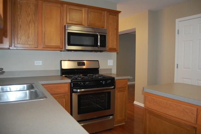 630 Deames St, Plano, IL 60545 photo 7