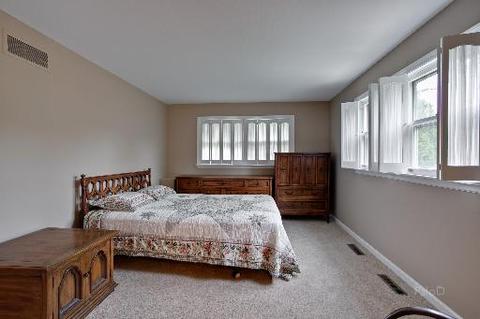 190 Sunrise Dr, Wheeling, IL 60090 photo 10