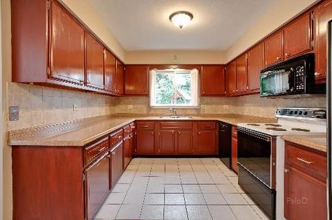 190 Sunrise Dr, Wheeling, IL 60090 photo 2