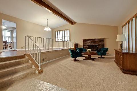190 Sunrise Dr, Wheeling, IL 60090 photo 4