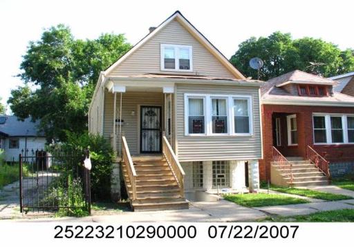 132 E 119th St, Chicago, IL 60628 photo 1