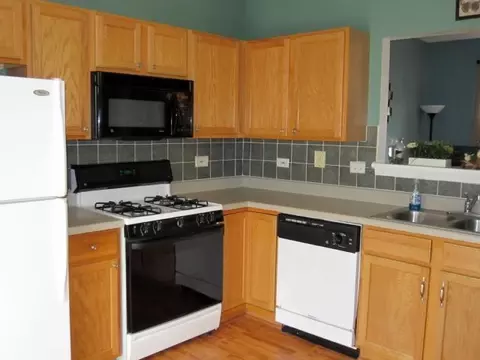 7215 Manchester Dr, Plainfield, IL 60586 photo 4