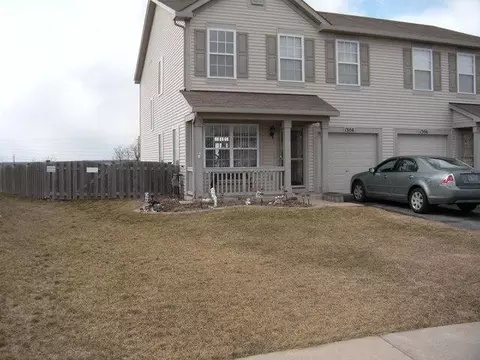 1304 Burns Ln, Minooka, IL 60447 photo 1