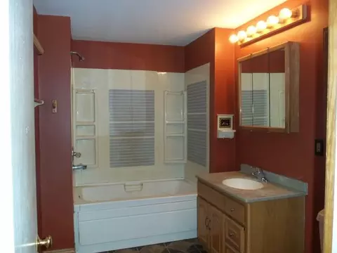 804 E Main St, Morris, IL 60450 photo 10