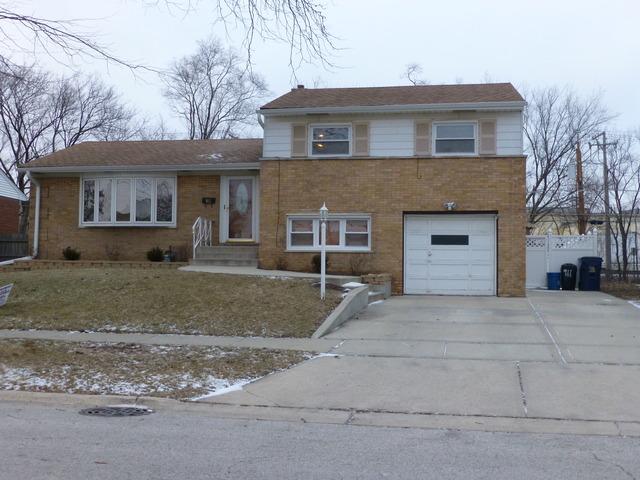 911 Park Dr, Melrose Park, IL 60160 photo 1