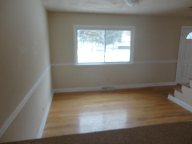 9 N529 Flora Dr, Elgin, IL 60123 photo 8