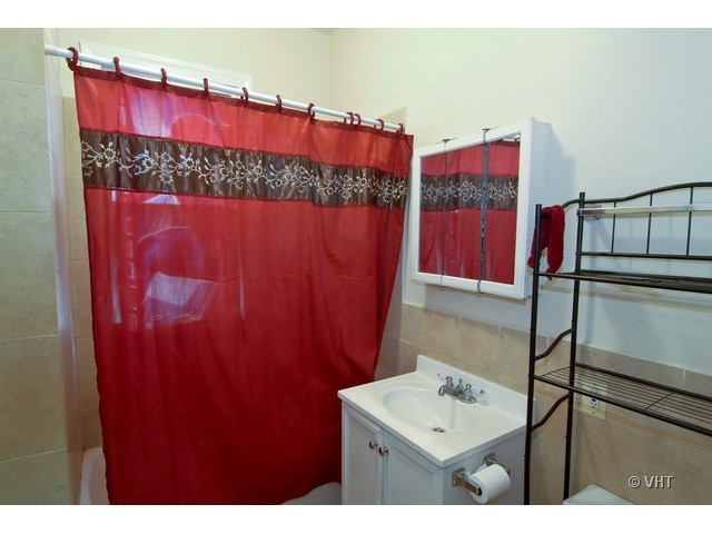 537 N Central Park Ave, Chicago, IL 60624 photo 8