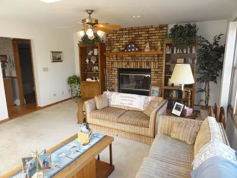 15811 S Frederick Ave, Plainfield, IL 60544 photo 3
