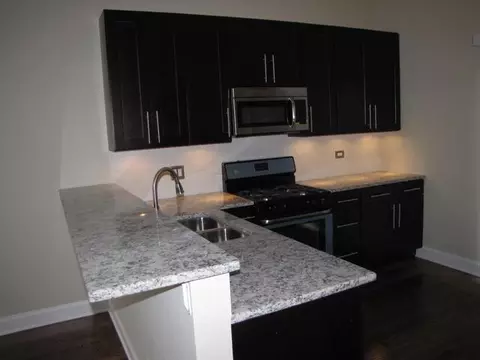 368 Oaktree Ct, Hoffman Estates, IL 60169 photo 4