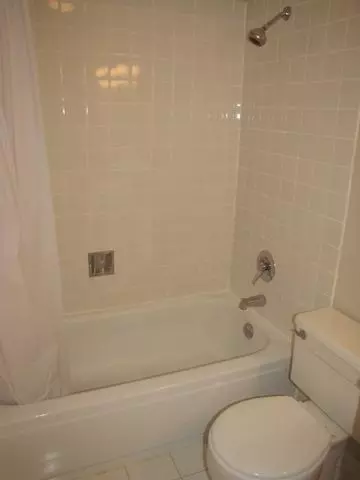 368 Oaktree Ct, Hoffman Estates, IL 60169 photo 11