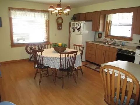 1803 Walnut St, Peru, IL 61354 photo 4